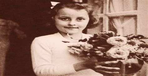 wann wurde coco chanel geboren|Coco Chanel as a child.